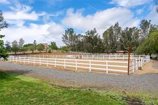 38500 Calle Pimienta, Murrieta, CA 92562 - Photo 55