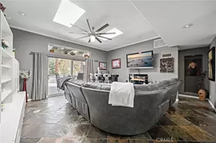 39004 Knollview Cir, Cathedral City, CA 92234 - Photo 11