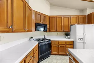 39555 Glenwood Ct, Murrieta, CA 92563 - Photo 19