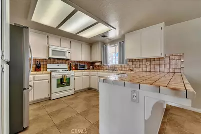 8016 W Avenue D12, Lancaster, CA 93536 - Photo 3