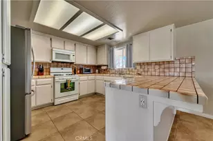 8016 W Ave D 12, Lancaster, CA 93536 - Photo 3