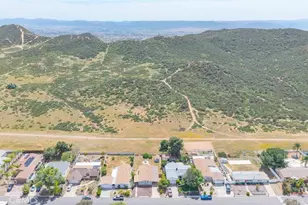 24799 Split Rail Rd, Wildomar, CA 92595 - Photo 23