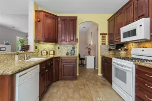 30179 Iron Horse Dr, Murrieta, CA 92563 - Photo 13