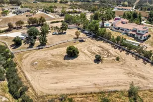 38680 Avenida De La Bandolero, Temecula, CA 92592 - Photo 3