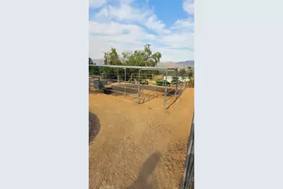 32360 Navajo Springs, Wildomar, CA 92595 - Photo 15