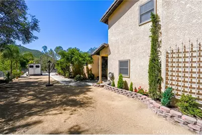 32360 Navajo Springs, Wildomar, CA 92595 - Photo 21