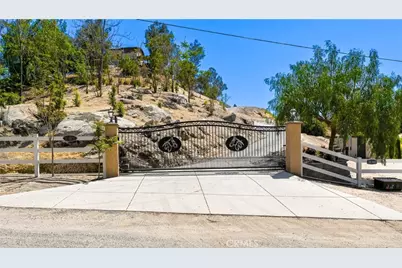 32360 Navajo Springs, Wildomar, CA 92595 - Photo 3