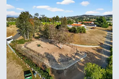 39775 Calle Bellagio, Temecula, CA 92592 - Photo 11