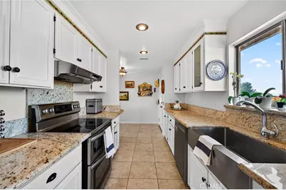 39775 Calle Bellagio, Temecula, CA 92592 - Photo 17