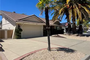 21903 Strawberry, Canyon Lake, CA 92587 - Photo 3