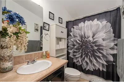 16860 Slover, Fontana, CA 92337 - Photo 15