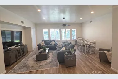 23553 Bending Oak Ct, Murrieta, CA 92562 - Photo 9