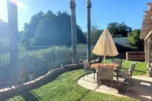 23553 Bending Oak Ct, Murrieta, CA 92562 - Photo 3