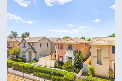 27620 Desert Gold Court, Murrieta, CA 92562 - Photo 9