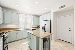 27620 Desert Gold Ct, Murrieta, CA 92562 - Photo 23