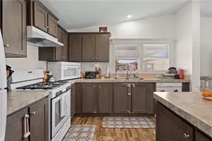 32900 Riverside, Lake Elsinore, CA 92530 - Photo 11