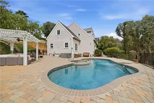 375 Woodland Hills Dr, Escondido, CA 92029 - Photo 5