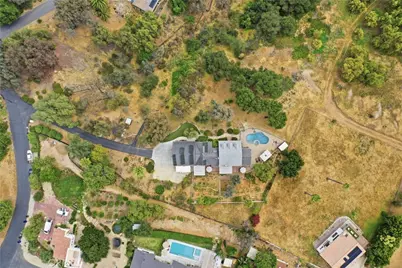 375 Woodland Hills Drive, Escondido, CA 92029 - Photo 3