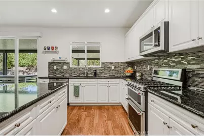 31874 Cloverhill Way, Murrieta, CA 92563 - Photo 13