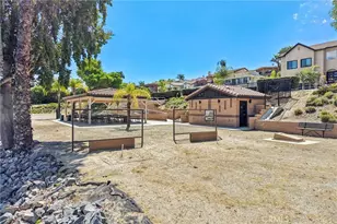 22819 Skylink, Canyon Lake, CA 92587 - Photo 47