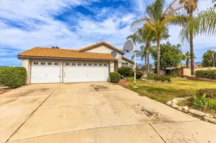 44194 Meadow Grove, Hemet, CA 92544 - Photo 3