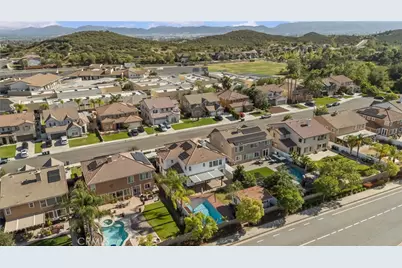 27497 Yellow Wood Way, Murrieta, CA 92562 - Photo 65