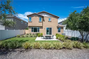 2433 Gunner Ridge Way, Rialto, CA 92377 - Photo 19