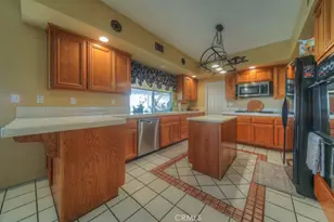 25220 Corte Sur, Murrieta, CA 92563 - Photo 15