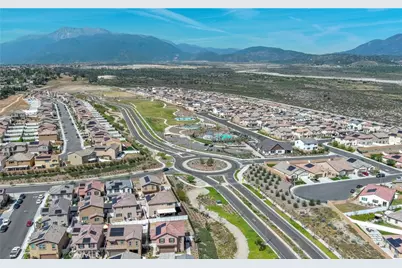 2435 Gunner Ridge Way, Rialto, CA 92377 - Photo 23