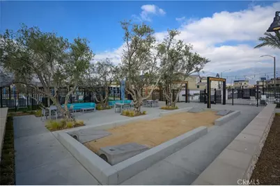 2435 Gunner Ridge Way, Rialto, CA 92377 - Photo 23