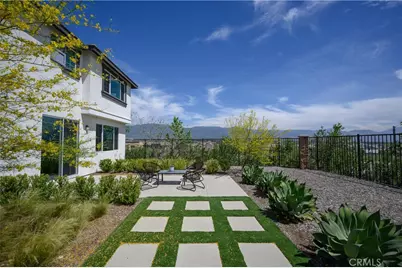 2435 Gunner Ridge Way, Rialto, CA 92377 - Photo 17