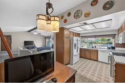 2218 Redwood Drive, Hemet, CA 92545 - Photo 13