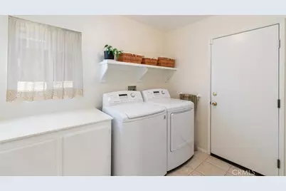 39909 Candy Apple, Murrieta, CA 92562 - Photo 19