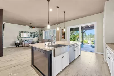 45407 Callesito Altar, Temecula, CA 92592 - Photo 9