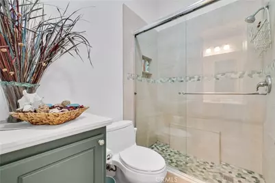 45407 Callesito Altar, Temecula, CA 92592 - Photo 17