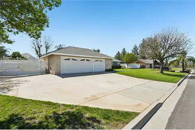 470 Conners Lane, Riverside, CA 92507 - Photo 5