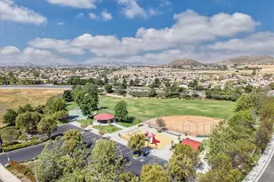 34413 Waltham, Winchester, CA 92596 - Photo 43