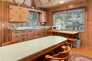 29059 Hook Creek Rd, Cedar Glen, CA 92321 - Photo 11