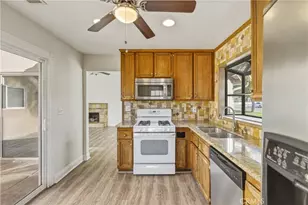 3159 Wickham Dr, Riverside, CA 92503 - Photo 7