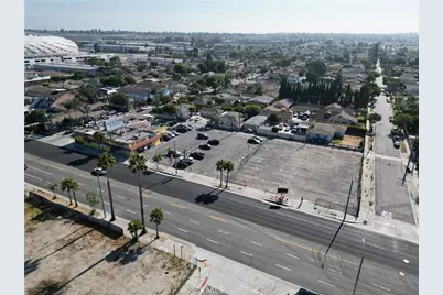 10500 S Prairie Avenue, Inglewood, CA 90303 - Photo 15