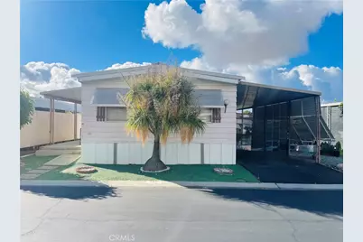 575 S Lyon, Hemet, CA 92543 - Photo 1