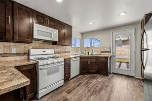 31012 Dulce Ct, Temecula, CA 92592 - Photo 9