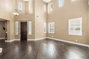 30214 Trois Valley, Murrieta, CA 92563 - Photo 11