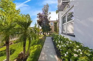 30214 Trois Valley, Murrieta, CA 92563 - Photo 5