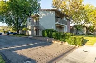 2536 White Oak Pl, Escondido, CA 92027 - Photo 3