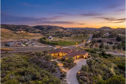 38550 King Court, Murrieta, CA 92562 - Photo 1