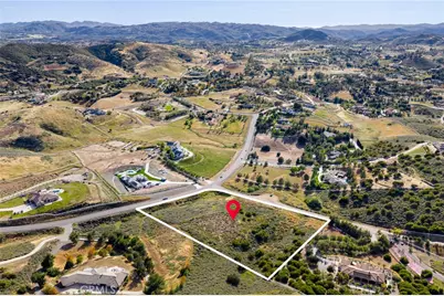 38550 King Court, Murrieta, CA 92562 - Photo 17