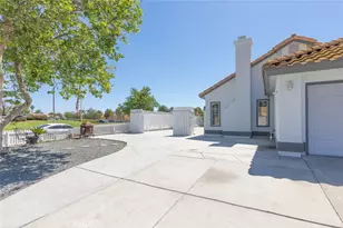 39516 Garin Dr, Murrieta, CA 92562 - Photo 7