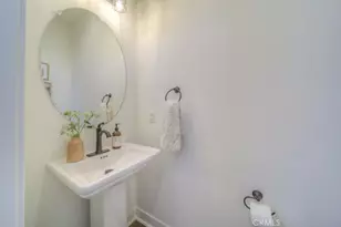 34524 Carnation Ct, Yucaipa, CA 92399 - Photo 9