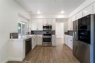 26512 Winterset Ct, Murrieta, CA 92563 - Photo 9